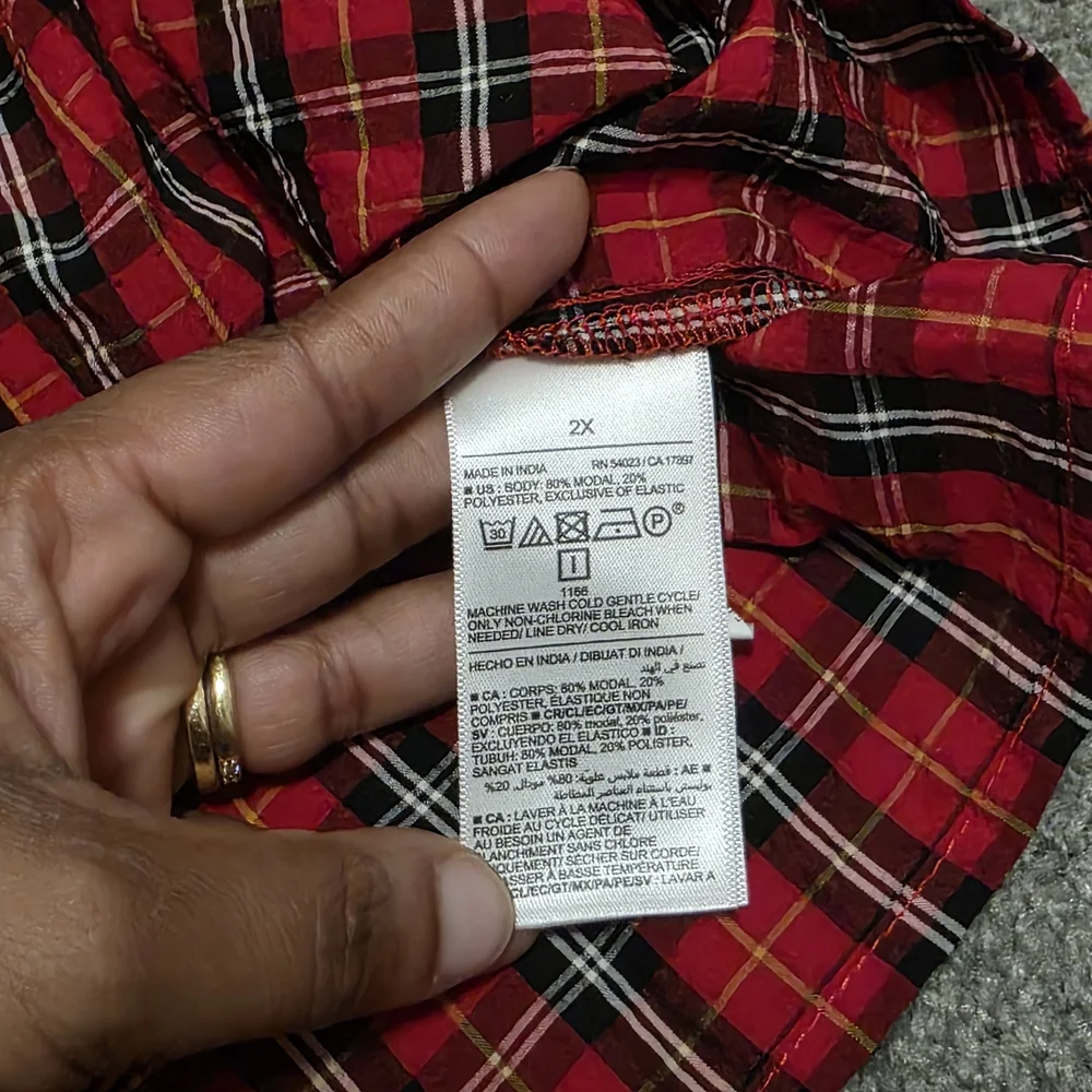 Old Navy Red Plaid Smocked Peplum Long-Sleeve Top - Women 2X